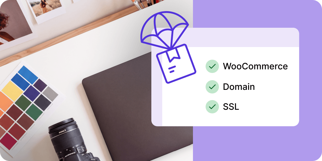 Schreibtisch mit Laptop, Kamera, Farbfächern und Liste für WooCommerce, Domain & SSL.